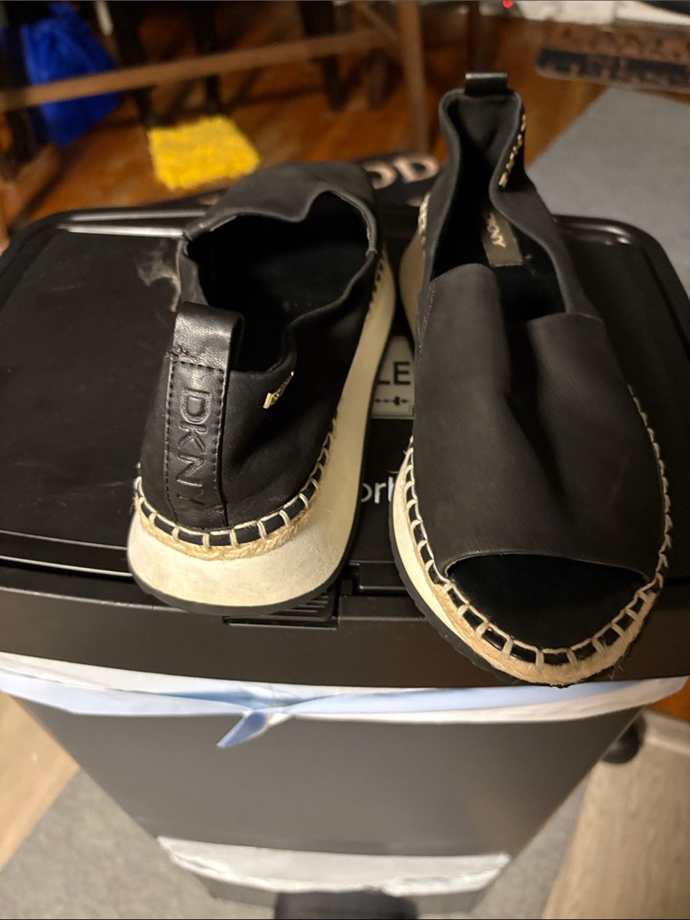 Dkny wedge open toe sandals